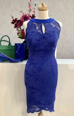 Mystic DayNév: Lionetta kék ruha. A ruha rugalmas csipke, elől rövidebb, hátul cipzáras, rendkívül elegáns és nőies, tökéletes választás alkalmi viseletre.