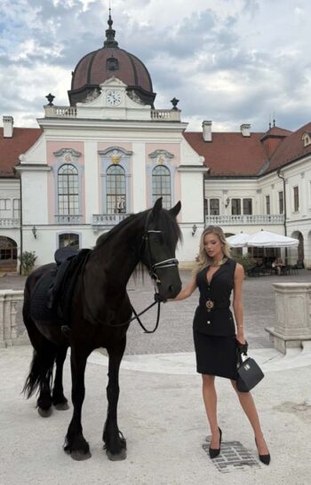 1710 Mystic Day Zelma fekete szoknya